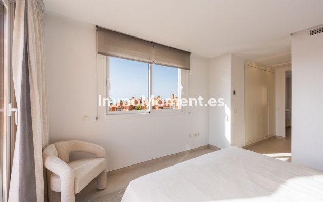 Wiederverkauf - Wohnung - Estepona  - Atalaya