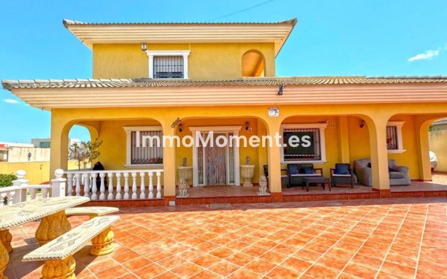 Wiederverkauf - Freistehende Villa - Torrevieja - Torrevieja Centro