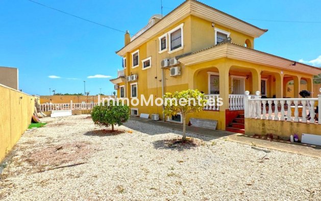 Wiederverkauf - Freistehende Villa - Torrevieja - Torrevieja Centro