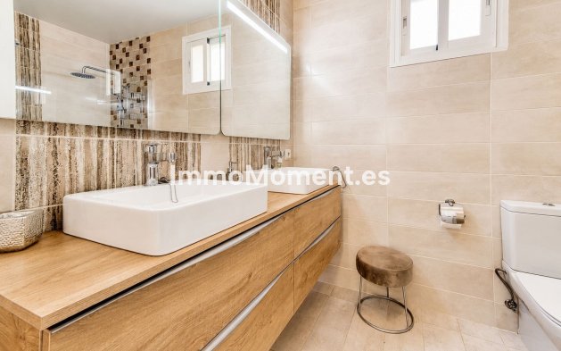Resale - Apartment - Mijas Costa - Calahonda
