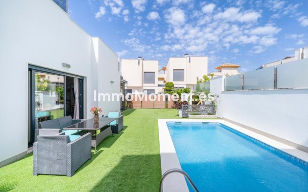 Resale - Detached villa - Torrevieja - Torrevieja Centro