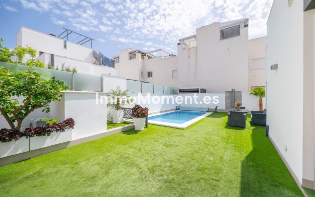 Resale - Detached villa - Torrevieja - Torrevieja Centro