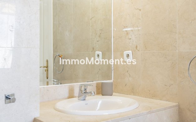 Wiederverkauf - Wohnung - Marbella - Nueva Andalucía