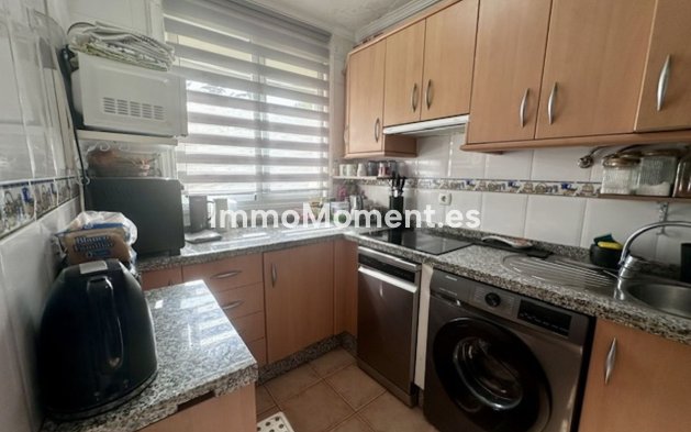 Resale - Apartment - Estepona - Estepona Centro
