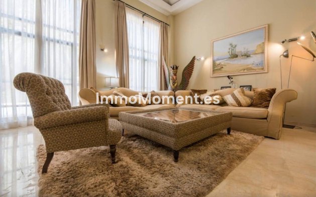 Reventa - Villa independiente - Puerto Banús