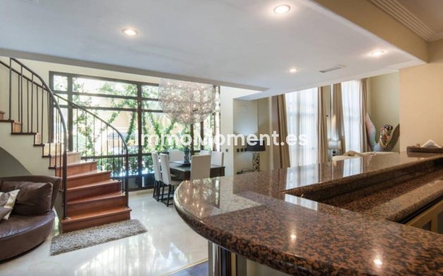 Reventa - Villa independiente - Puerto Banús