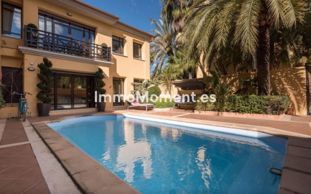 Reventa - Villa independiente - Puerto Banús