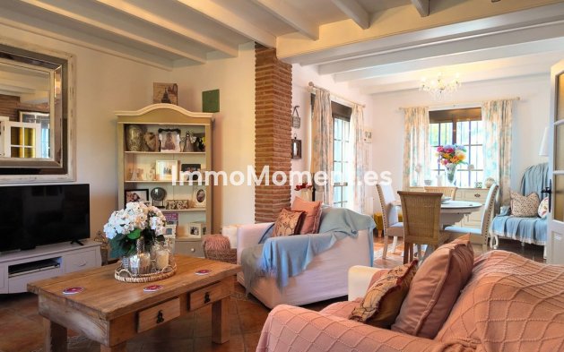 Bestaande woning - Vrijstaande villa - Binnenland  - Alhaurín el Grande Centro