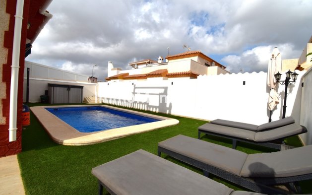 Bestaande woning - Vrijstaande villa - Orihuela Costa - Playa Flamenca