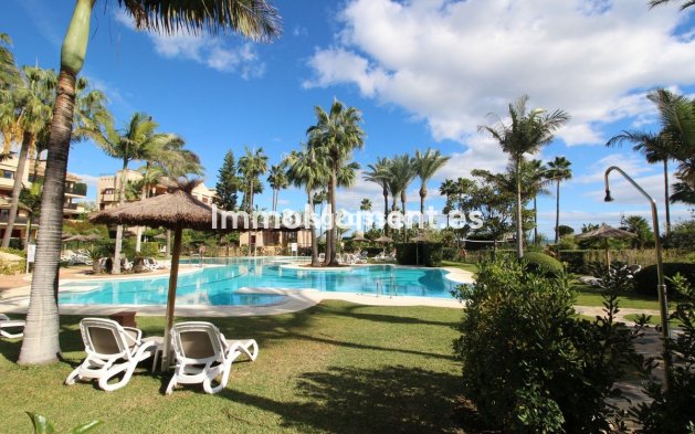 Reventa - Apartamento - Estepona  - Costalita