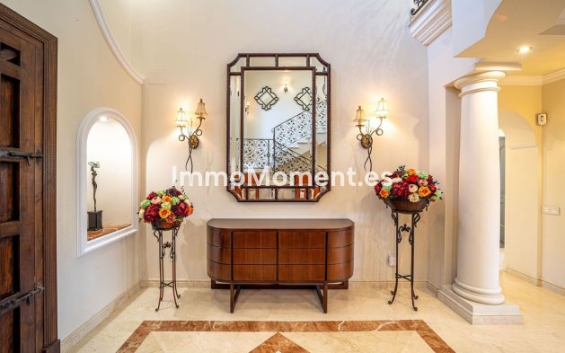 Wiederverkauf - Freistehende Villa - Estepona  - Atalaya