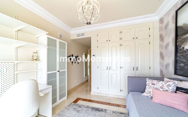 Wiederverkauf - Freistehende Villa - Estepona  - Atalaya