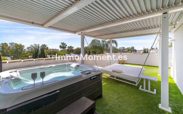 Wiederverkauf - Freistehende Villa - Estepona  - Atalaya