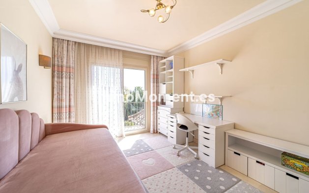 Wiederverkauf - Freistehende Villa - Estepona  - Atalaya