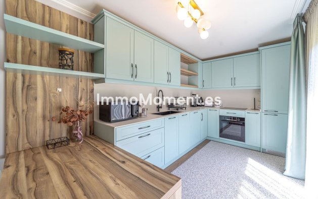 Wiederverkauf - Freistehende Villa - Estepona  - Atalaya