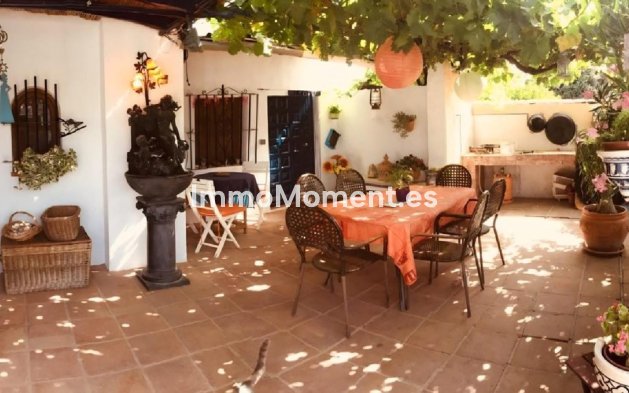 Resale - Country house - Inland  - Coín