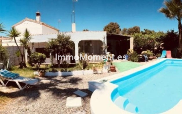 Resale - Country house - Inland  - Coín