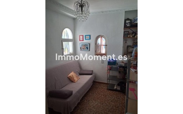Resale - Country house - Inland  - Coín