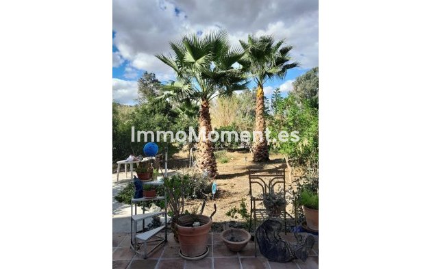 Resale - Country house - Inland  - Coín
