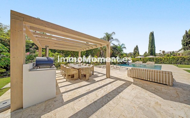 Wiederverkauf - Freistehende Villa - Marbella - Nueva Andalucía