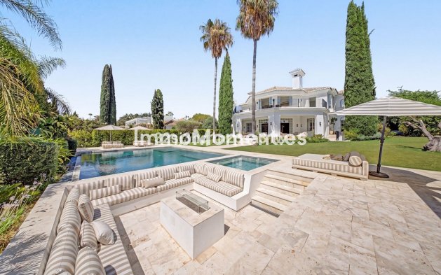Wiederverkauf - Freistehende Villa - Marbella - Nueva Andalucía