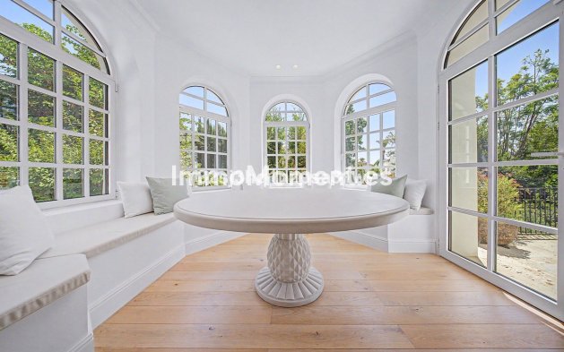 Wiederverkauf - Freistehende Villa - Marbella - Nueva Andalucía
