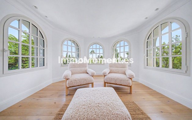Wiederverkauf - Freistehende Villa - Marbella - Nueva Andalucía