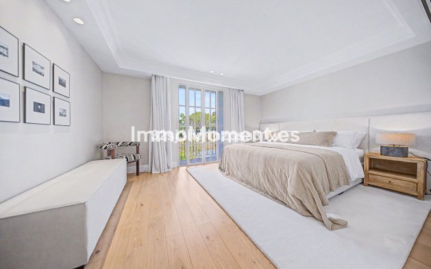 Wiederverkauf - Freistehende Villa - Marbella - Nueva Andalucía