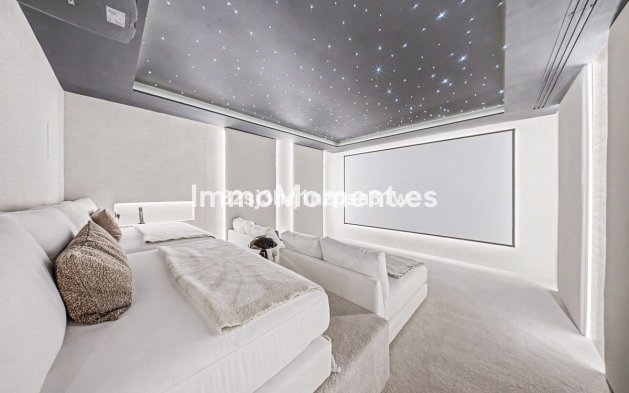 Wiederverkauf - Freistehende Villa - Marbella - Nueva Andalucía