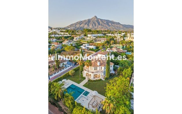 Wiederverkauf - Freistehende Villa - Marbella - Nueva Andalucía