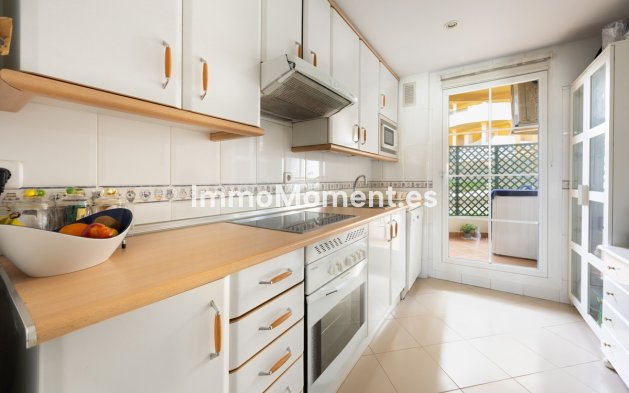 Revente - Appartement - Marbella - Nueva Andalucía