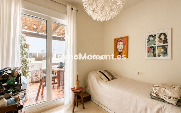 Resale - Apartment - Estepona - Estepona Centro