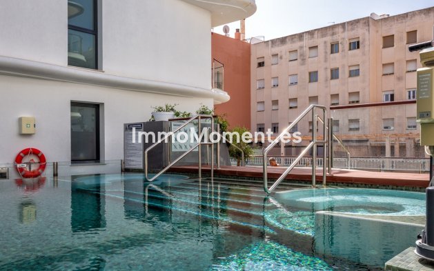Wiederverkauf - Wohnung - Estepona  - Estepona Centro