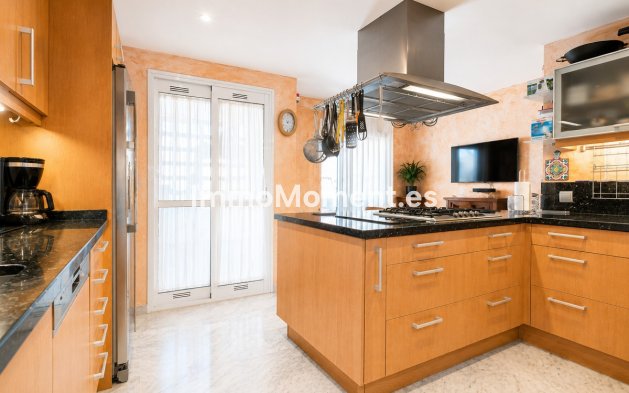 Wiederverkauf - Wohnung - Marbella - Guadalmina Baja