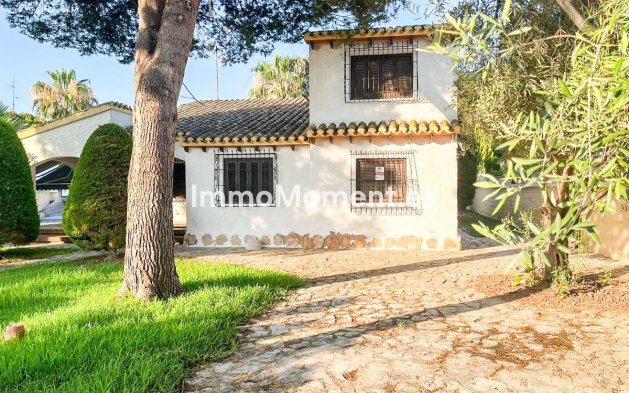Resale - Detached villa - Orihuela Costa - Punta Prima
