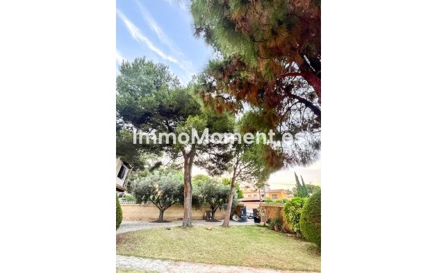 Resale - Detached villa - Orihuela Costa - Punta Prima