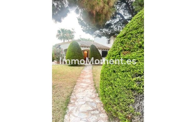 Resale - Detached villa - Orihuela Costa - Punta Prima