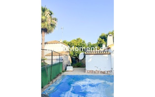 Resale - Detached villa - Orihuela Costa - Punta Prima