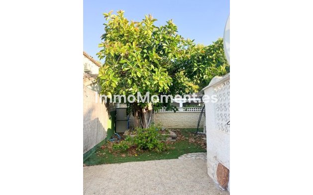 Resale - Detached villa - Orihuela Costa - Punta Prima