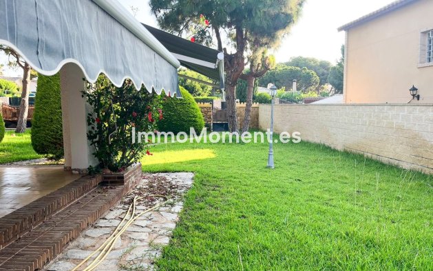 Resale - Detached villa - Orihuela Costa - Punta Prima