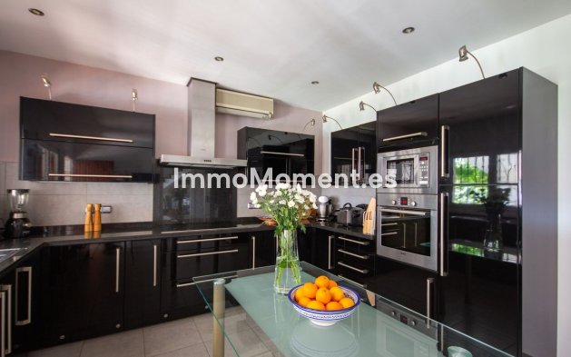 Resale - Detached villa - Mijas Costa