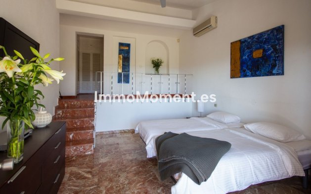 Resale - Detached villa - Mijas Costa