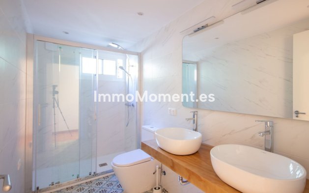 Resale - Detached villa - Mijas Costa