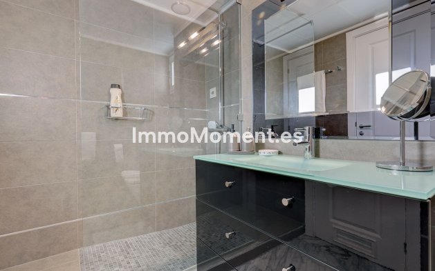 Resale - Apartment - Marbella - Bahía de Marbella
