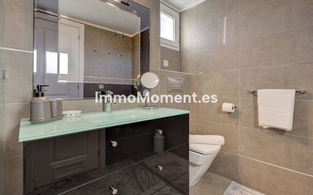 Resale - Apartment - Marbella - Bahía de Marbella