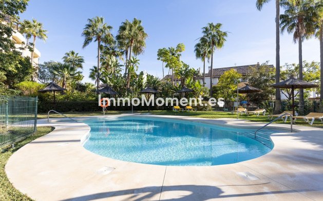 Resale - Apartment - Marbella - Bahía de Marbella