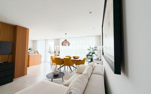 Resale - Apartment - Benahavís - La Quinta