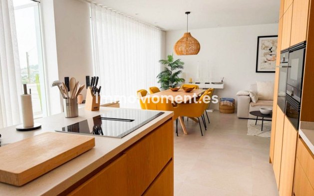 Resale - Apartment - Benahavís - La Quinta