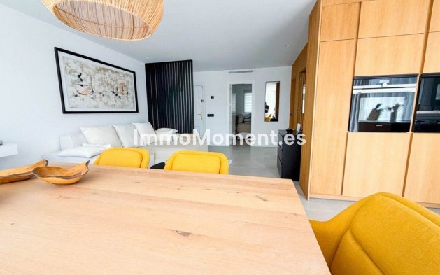 Resale - Apartment - Benahavís - La Quinta