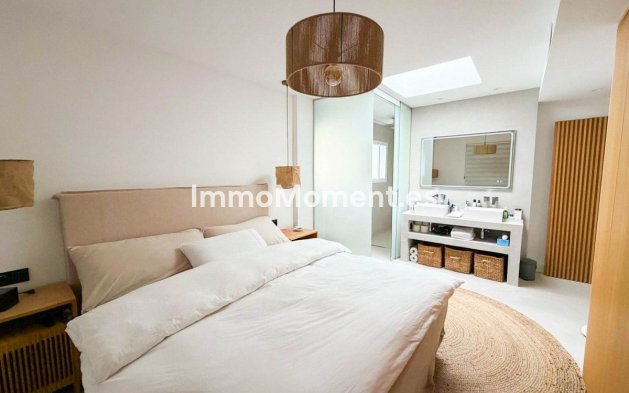 Resale - Apartment - Benahavís - La Quinta